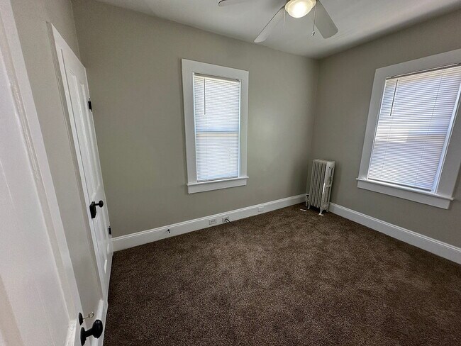 Building Photo - Single Family Home