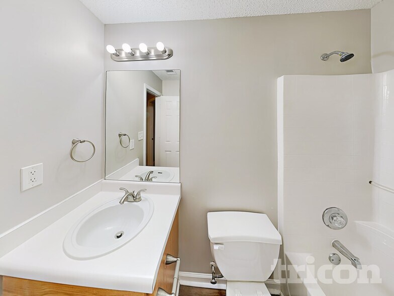 Building Photo - 6899 Mahonia Pl