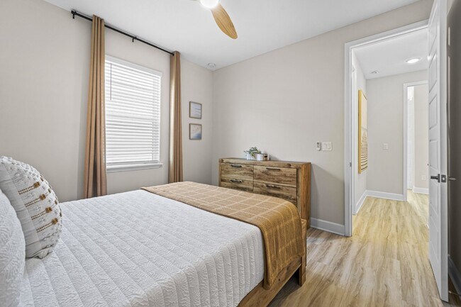 Building Photo - "Luxurious Furnished Home with 4-Bed, 3-Bath, Swim Spa Fenced Yard Golf Cart steps to the beach!"