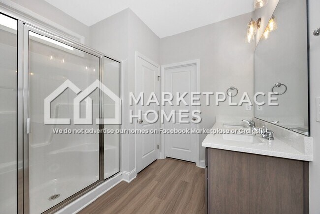 Building Photo - 113 Saylor Rose Dr