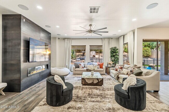 Building Photo - 10840 E Bahia Dr