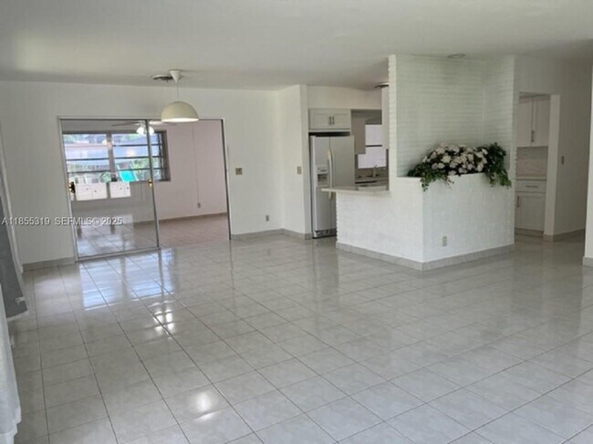 Building Photo - 1807 N 40th Ave