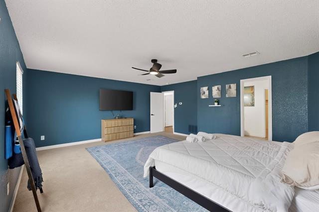 Building Photo - 2316 White Oak Dr