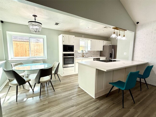 Building Photo - 16211 Townes Rd