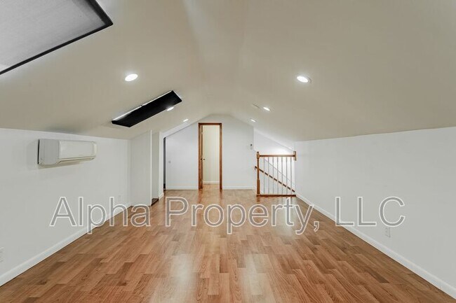 Building Photo - 106 Steeplechase Ct