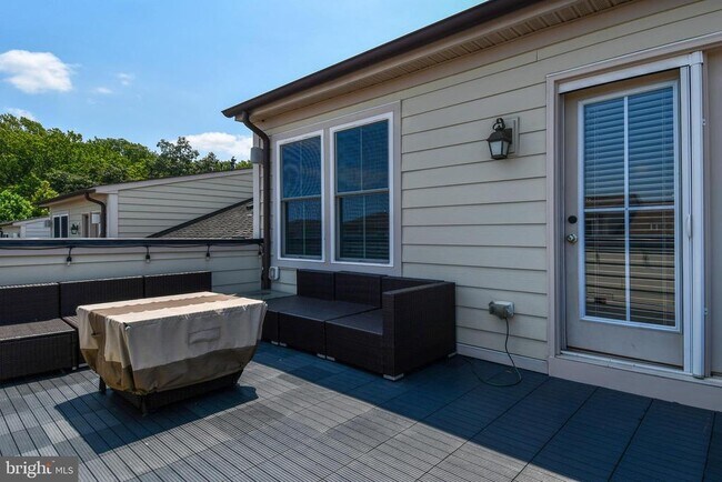Building Photo - 409 Hydrangea Place