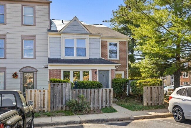 Building Photo - 7511 Belle Grae Dr