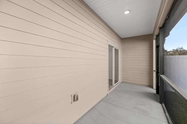 Building Photo - 3520 SE 37th Ave Rd