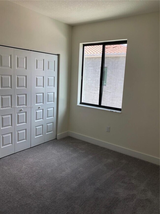 Building Photo - 4757 NW 83rd Pkwy