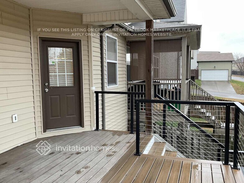 Building Photo - 2223 Dale View Dr