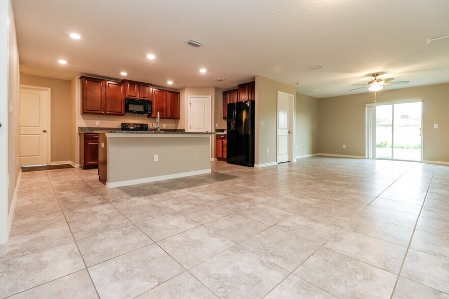 Building Photo - 1505 Climbing Dayflower Dr