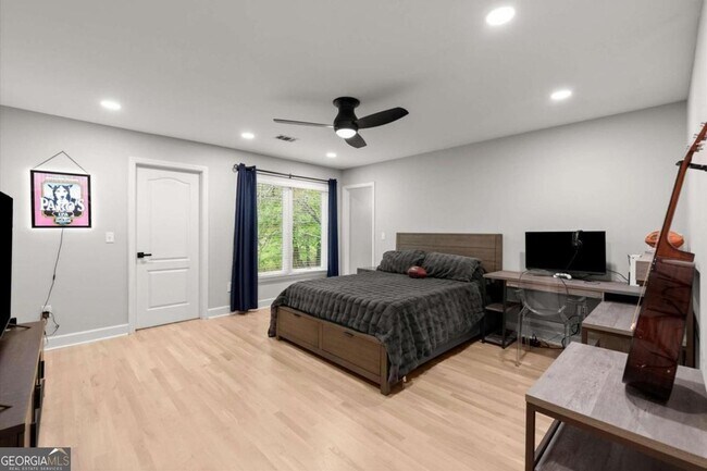 Building Photo - 1431 Waterford Green Dr