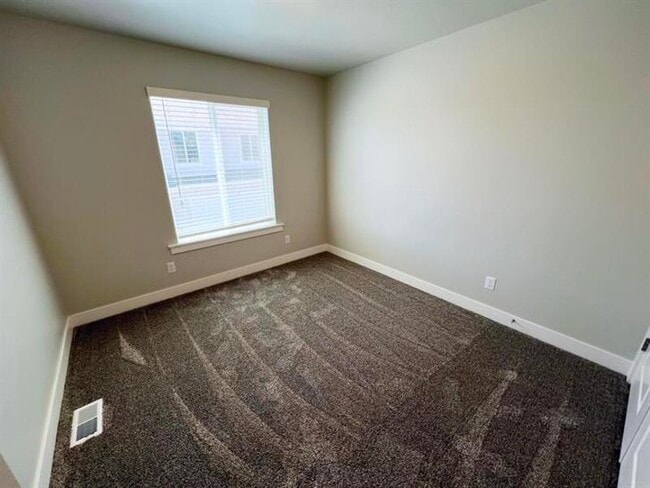 Building Photo - 38 E 1225 S