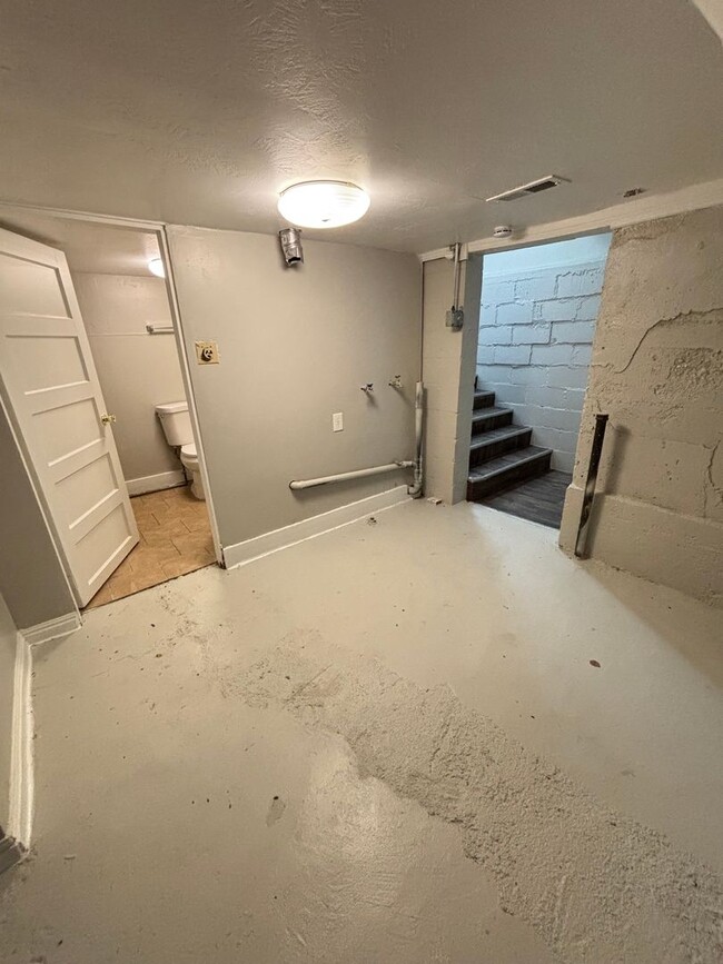Building Photo - Beautiful 3 Bed 2 Bath Rental in Clearfiel...