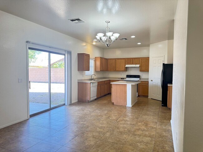 Building Photo - Queen Creek 4 bed 2.5 bath For rent