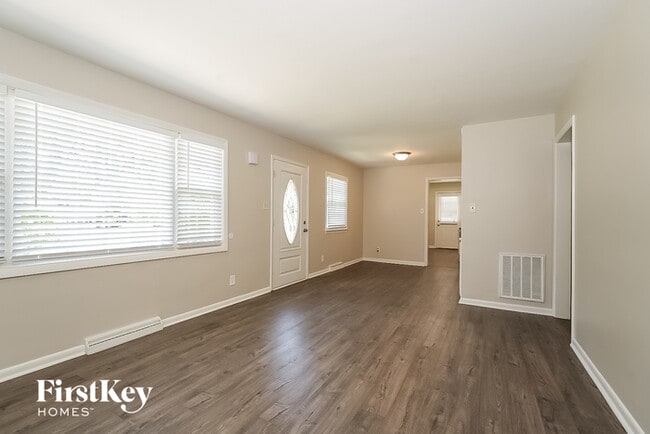 Building Photo - 503 Rosebriar Ct