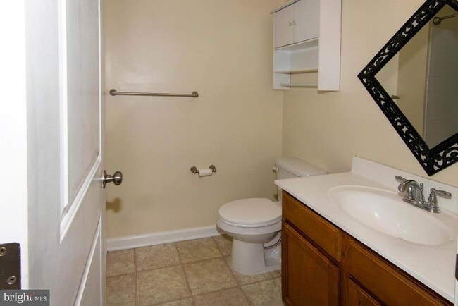 Building Photo - 517 Boxwood Ln