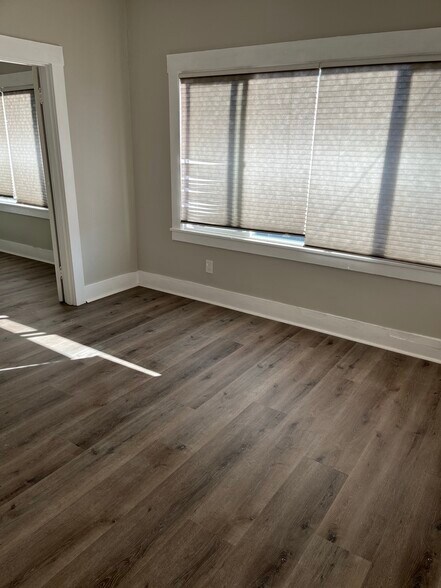 Building Photo - 524 25th St