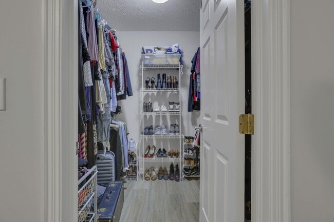 Building Photo - 4976 Conifer Dr