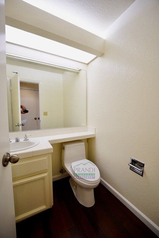 Building Photo - 5 Partridge Ct