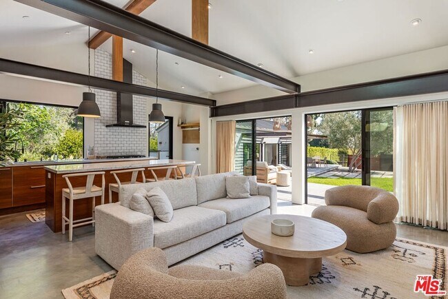 Building Photo - 28036 Sea Ln Dr