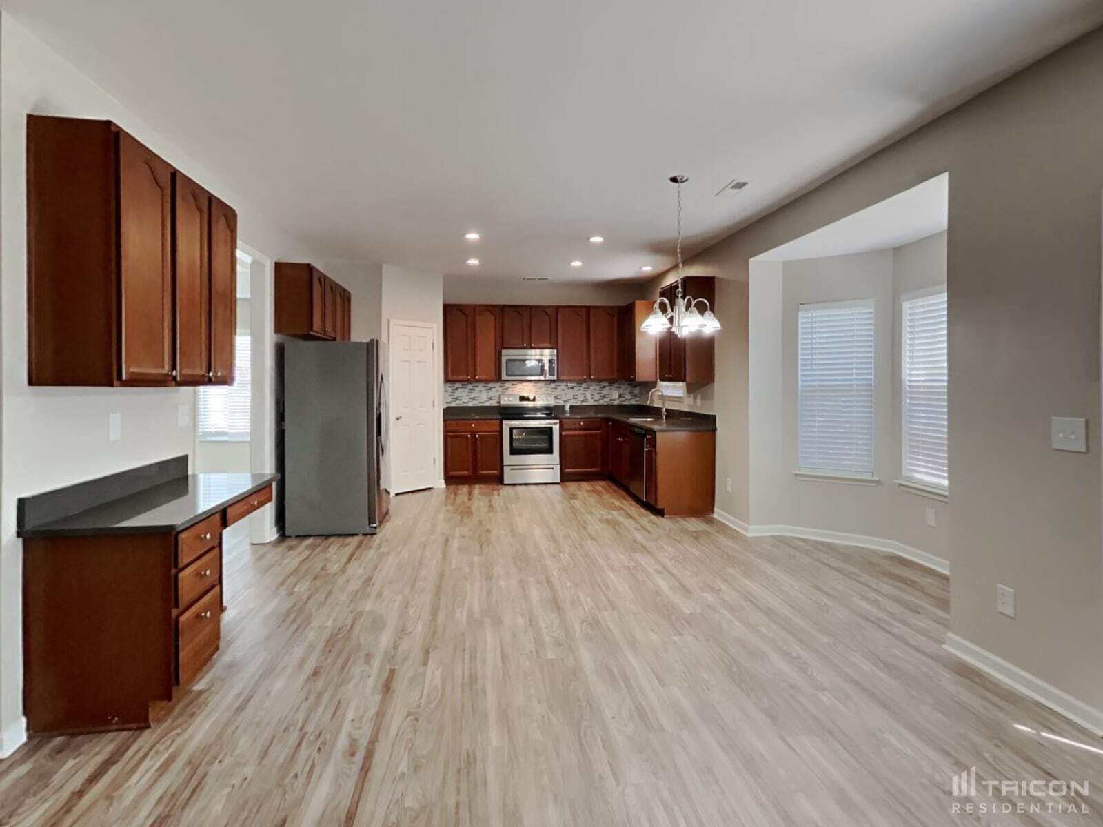 Building Photo - 1001 Southridge Dr