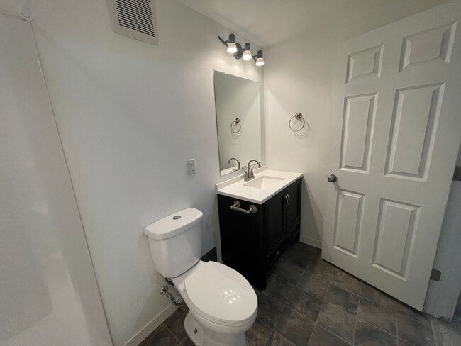 Building Photo - Partially Furnished 3-Bedroom Home in North Fargo!