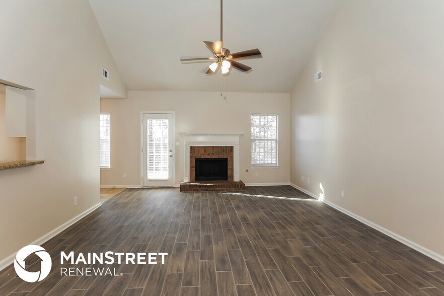 Building Photo - 316 Player's Cir