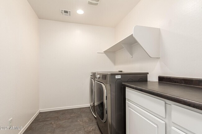 Building Photo - 4180 S Butte Ln