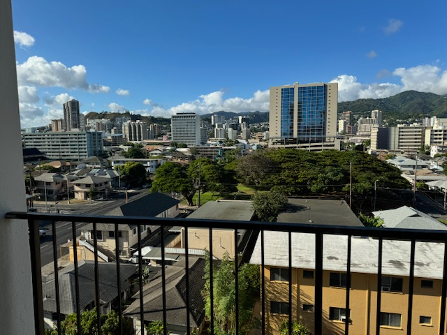 Building Photo - 725 Piikoi St