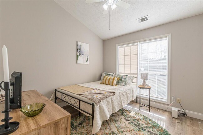 Building Photo - 3195 Jorden Crest Ct NW