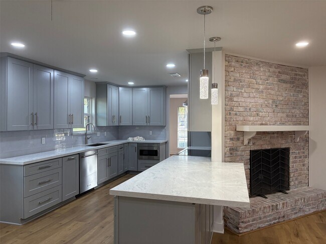 Building Photo - 5822 Yarwell Dr