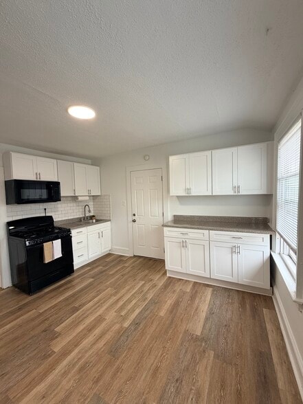 Building Photo - 44 Brooklawn St