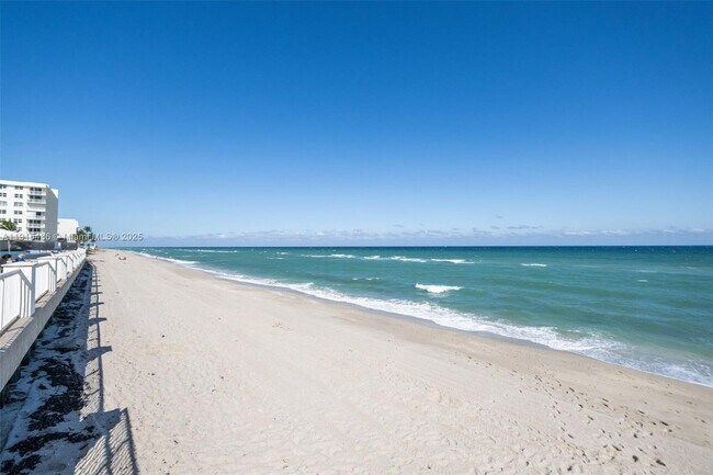 Building Photo - 3546 S Ocean Blvd