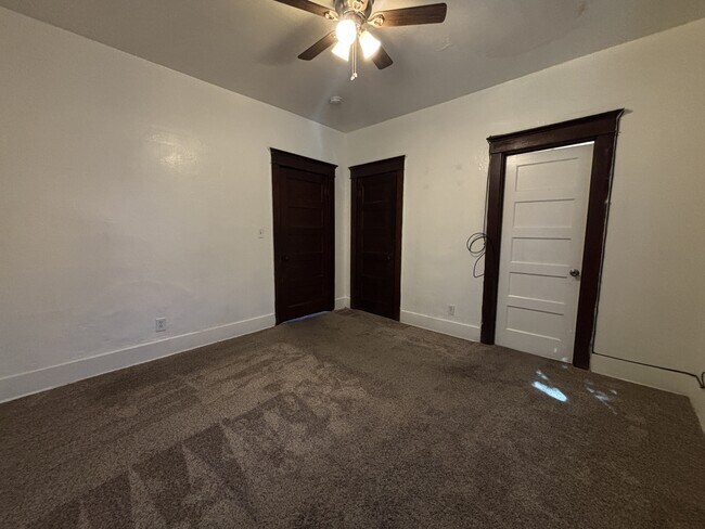 Building Photo - 2800 Ross Ave