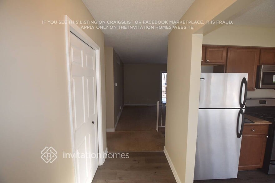 Building Photo - 801 Mccallum Dr