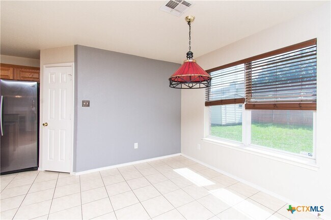 Building Photo - 5401 Jitterbug Ct