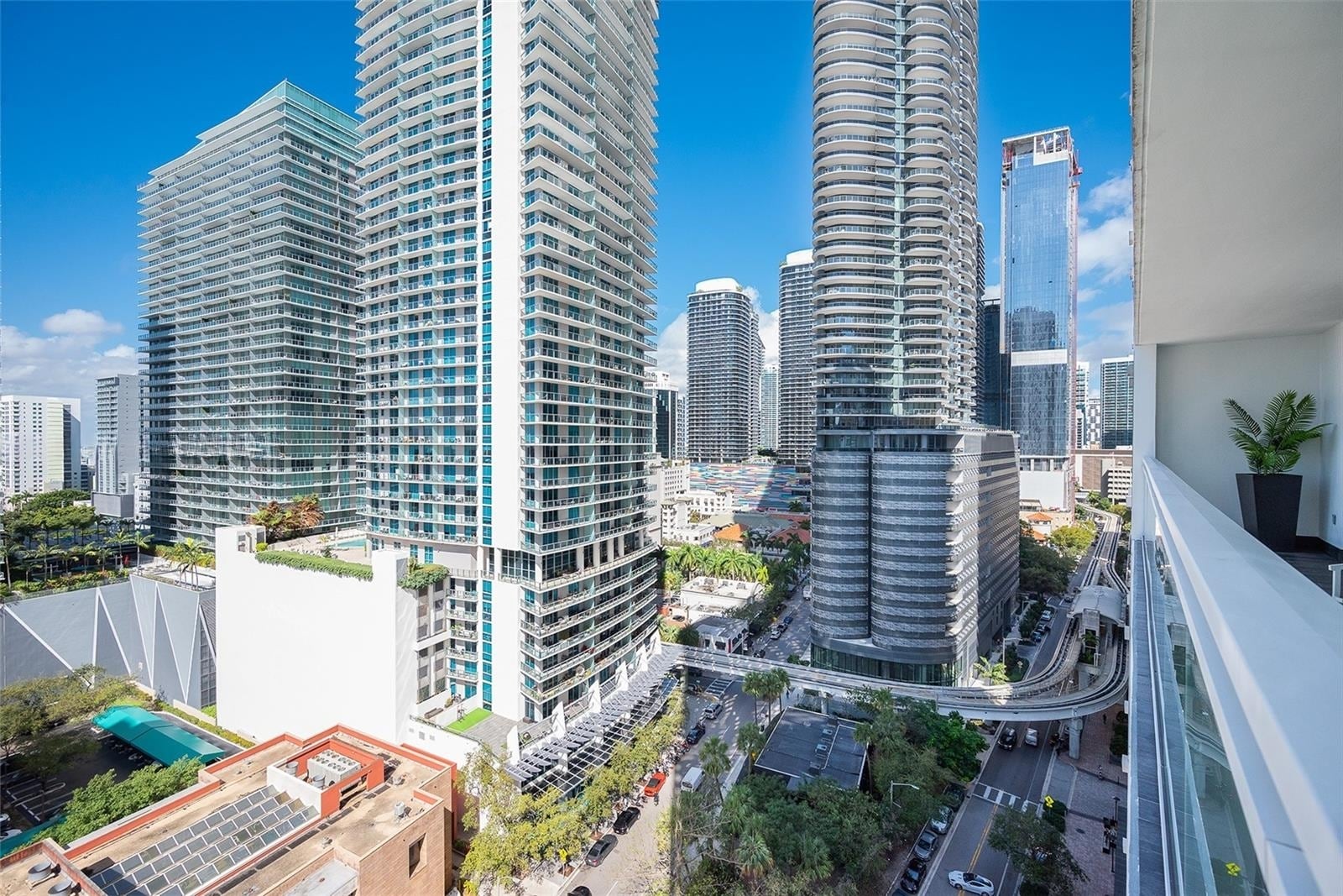 Building Photo - 1080 Brickell Ave