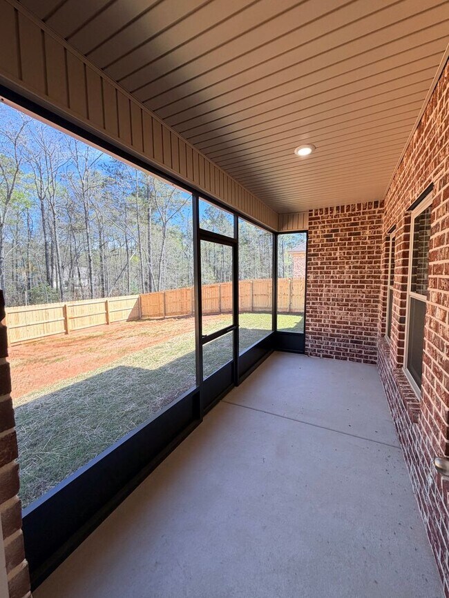 Building Photo - 536 Bristleleaf Path