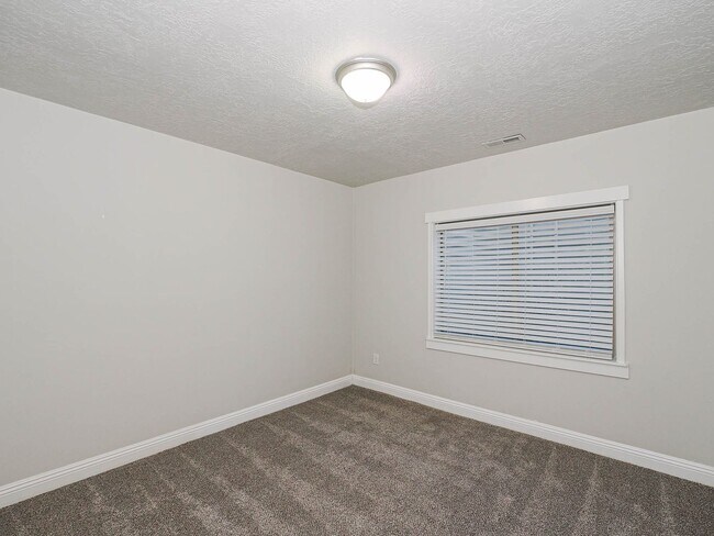 Building Photo - 1239 SilverCrest Dr