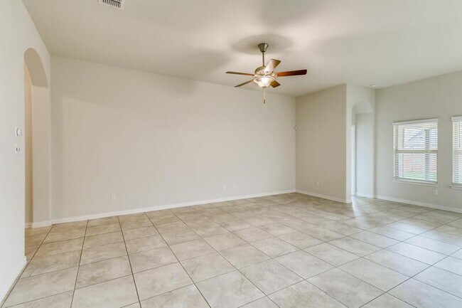 Building Photo - 13827 Quiet Fox Ln