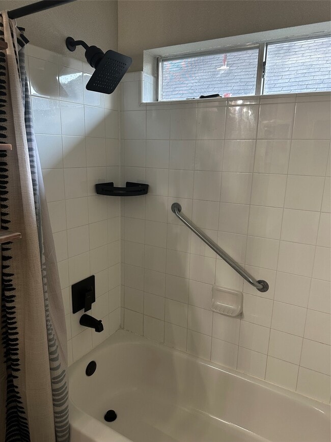 Building Photo - 14526 Chestnut Falls Dr