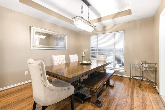 Building Photo - 7418 Lake Livingston Dr