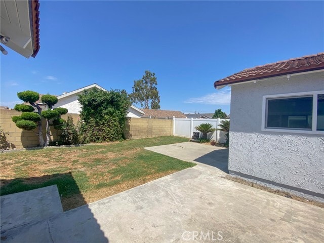 Building Photo - 10427 La Despensa Ave