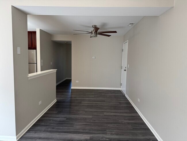 Building Photo - 2220 Abbeywood Dr