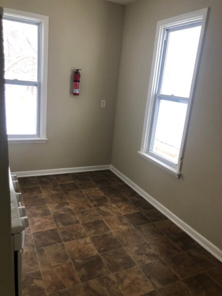 Building Photo - 1304 Forbes St