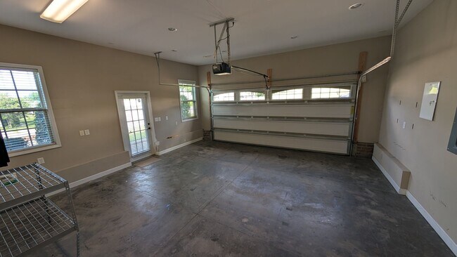 Building Photo - 14 Marquis Dr