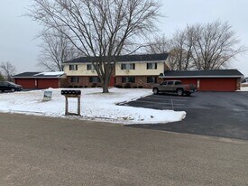 Building Photo - Woodmore Apartments