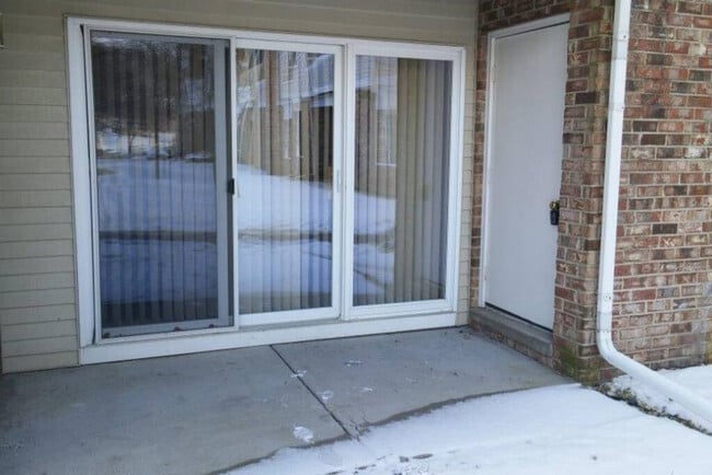 Building Photo - 305 Nautilus Dr