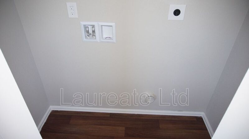 Building Photo - 2995 W Yale Ave